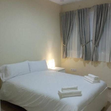 Invecar Holding Apartment Seville Exterior photo