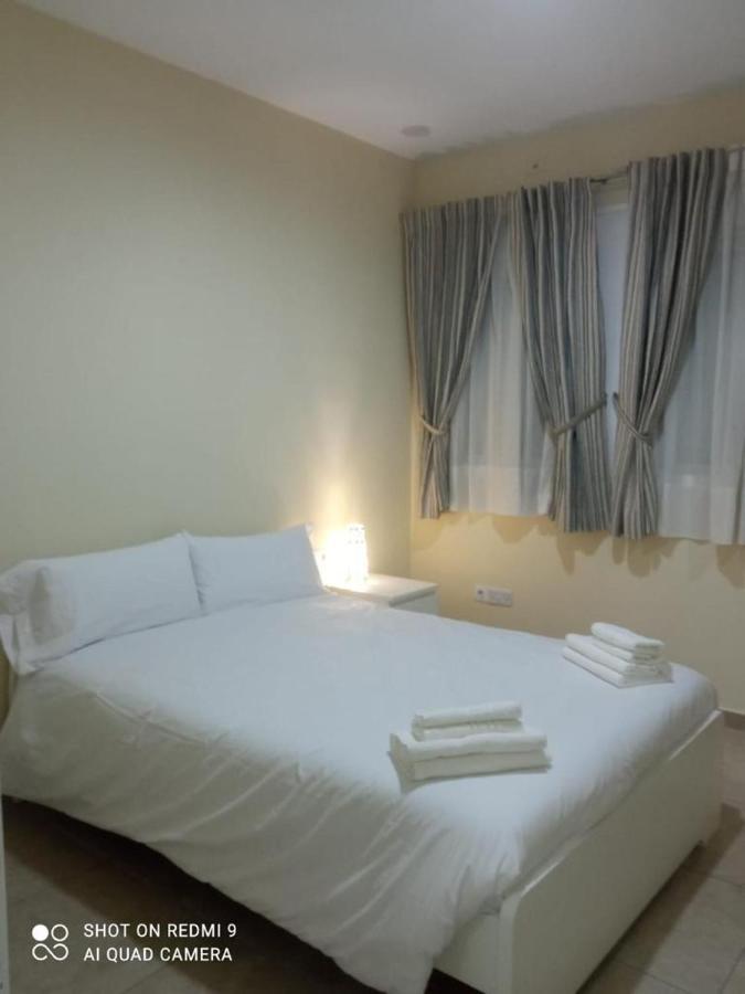 Invecar Holding Apartment Seville Exterior photo